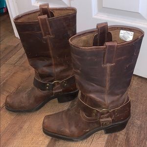 Mossimo Brand leather boots, seize 8.5.